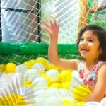 Play Place Cam & Cat es un divertido parque infantil con divertidos juegos y actividades para tus hijos